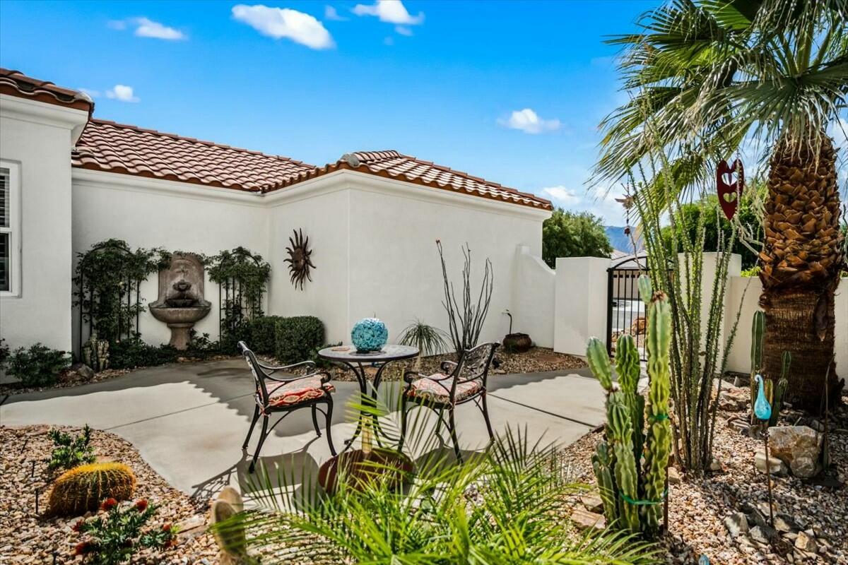82 Vía Las Flores Rancho Mirage, CA 92270 - Photo 10 of 56 tempImageW0upXI
