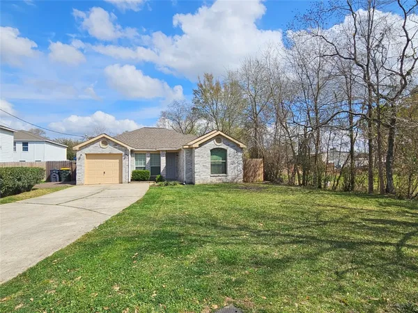 $1,600 | 500 Birch Cluster Court, Conroe, TX 77301