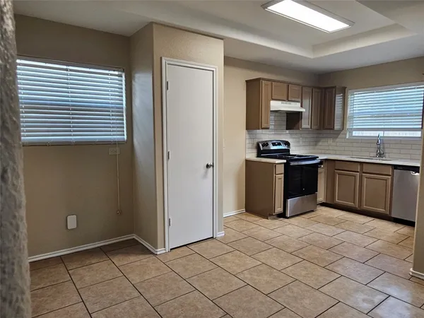 $1,600 | 500 Birch Cluster Court, Conroe, TX 77301