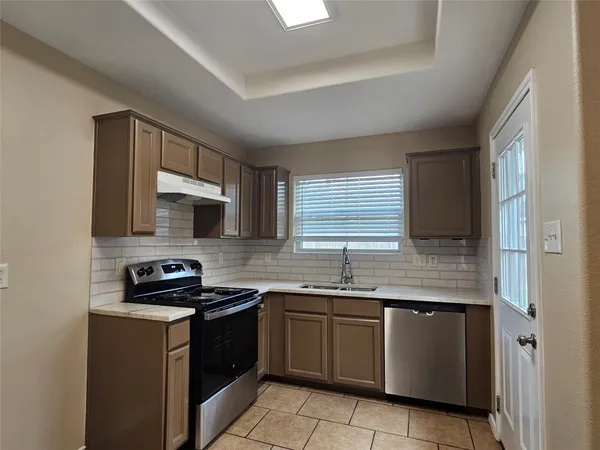 $1,600 | 500 Birch Cluster Court, Conroe, TX 77301