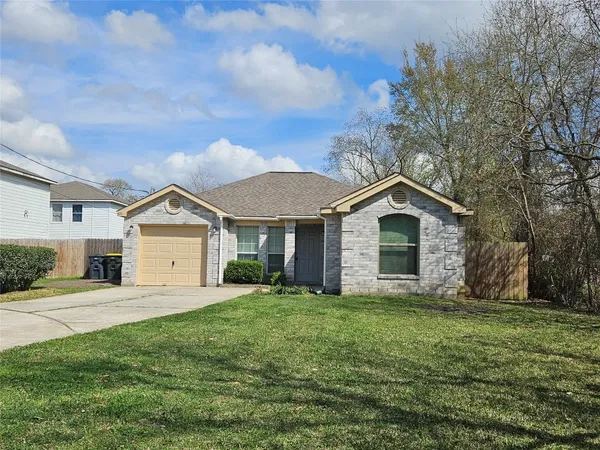 $1,600 | 500 Birch Cluster Court, Conroe, TX 77301