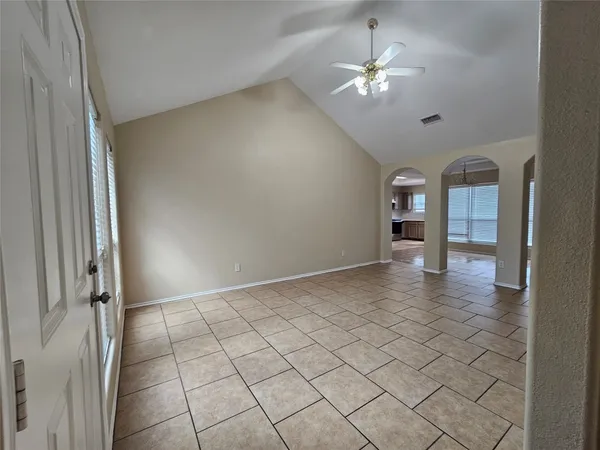$1,600 | 500 Birch Cluster Court, Conroe, TX 77301