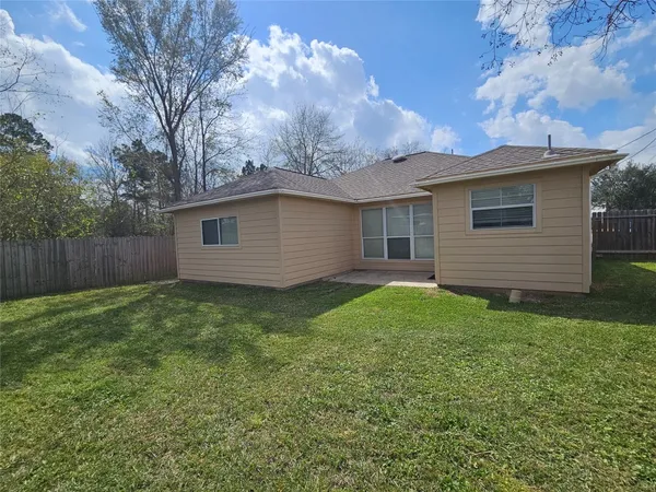 $1,600 | 500 Birch Cluster Court, Conroe, TX 77301