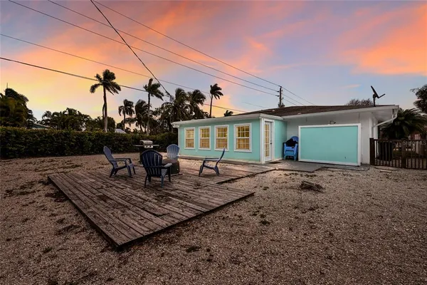 $1,575,000 | 120 Maple Avenue, Anna Maria, FL 34216