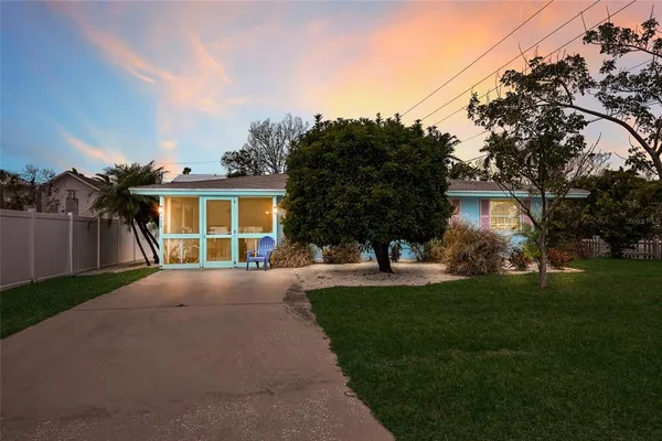 $1,575,000 | 120 Maple Avenue, Anna Maria, FL 34216