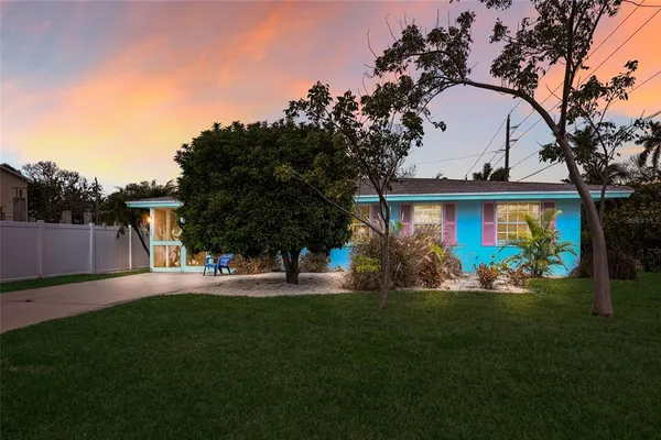 $1,575,000 | 120 Maple Avenue, Anna Maria, FL 34216