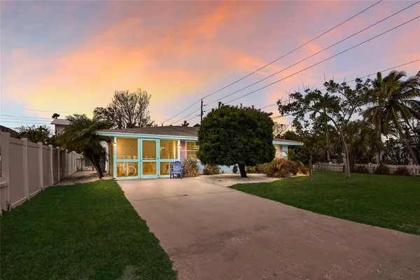 $1,575,000 | 120 Maple Avenue, Anna Maria, FL 34216