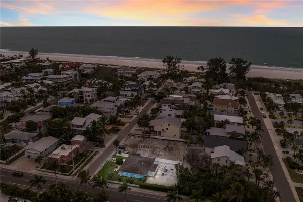 $1,575,000 | 120 Maple Avenue, Anna Maria, FL 34216