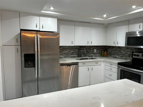 $2,400 | 1333 East Hallandale Beach Boulevard, Hallandale Beach, FL 33009