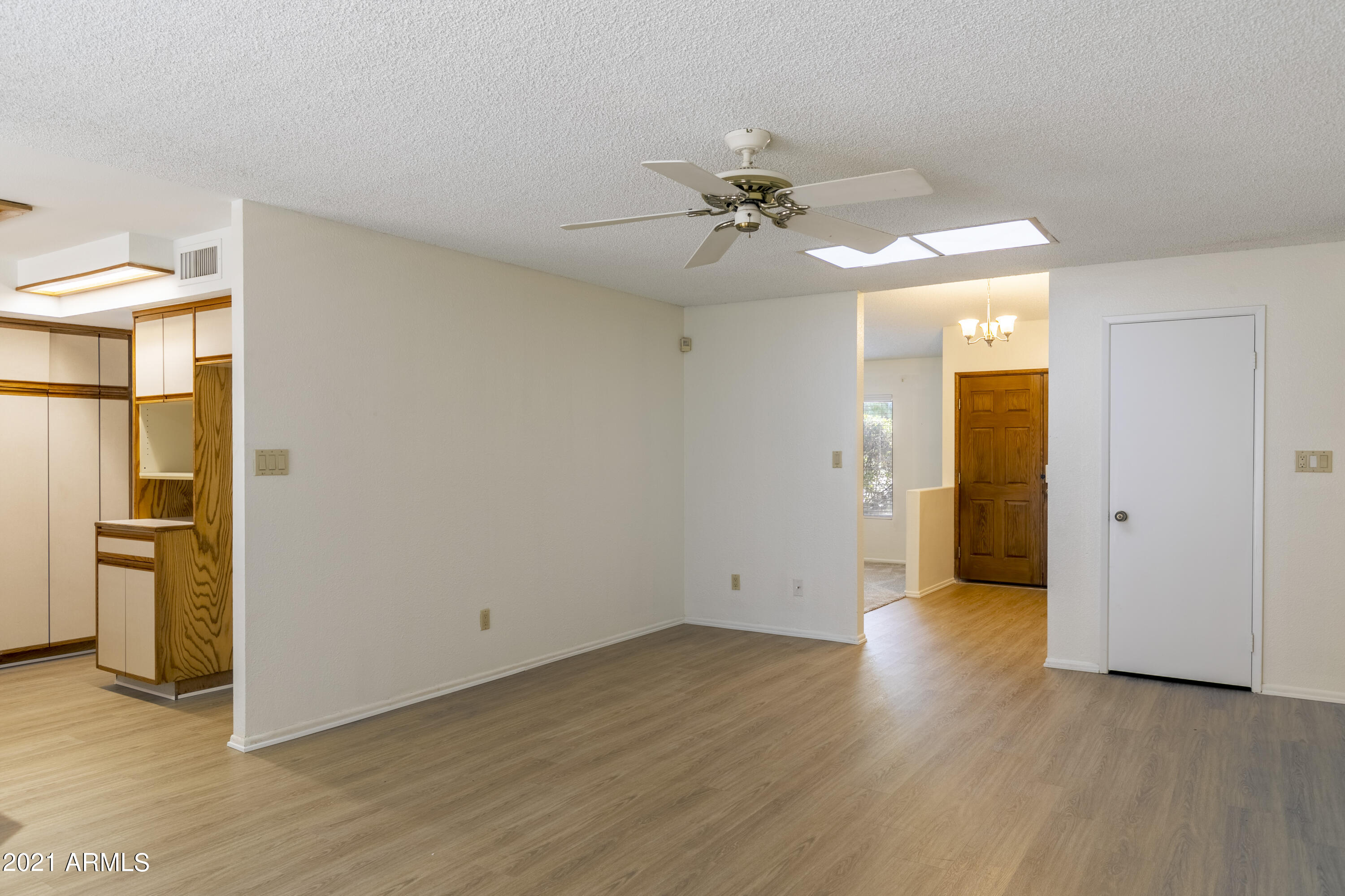 966 East Morningstar Lane Tempe, AZ 85283 - Photo 11 of 27 17 Family Room
