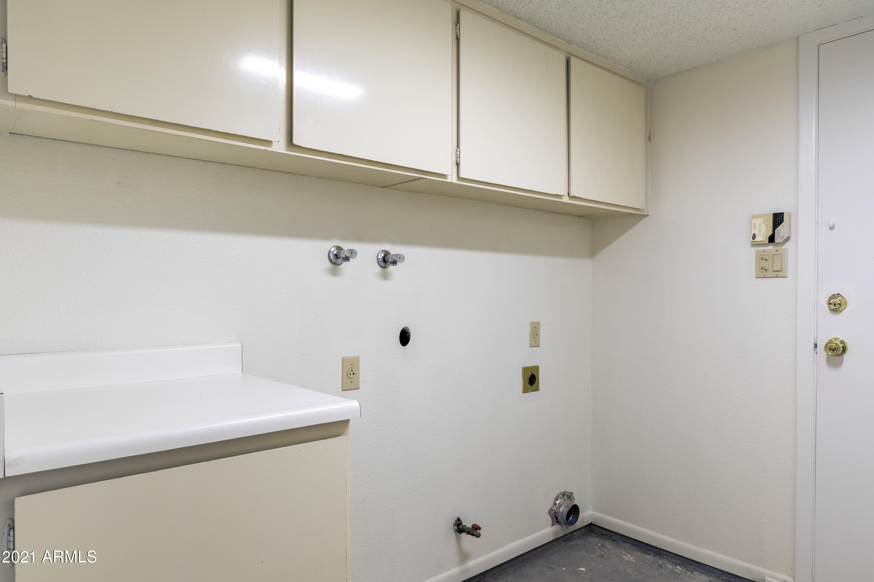 966 East Morningstar Lane Tempe, AZ 85283 - Photo 27 of 27 68 Laundry Room