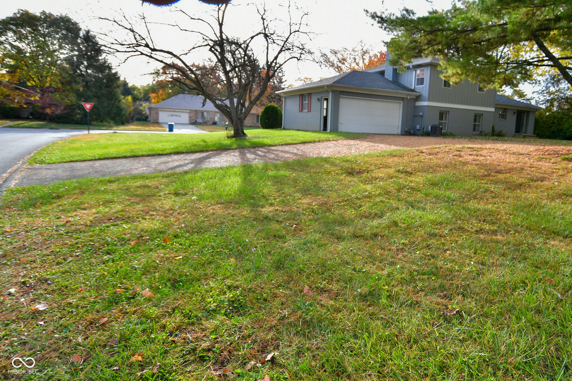 838 Lansdowne Road Indianapolis, IN 46234 - Photo 3 of 48 Gallery Image 3