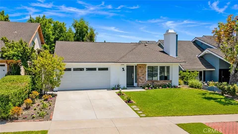 $1,295,000 | 23456 White Dove Drive, Lake Forest, CA 92630
