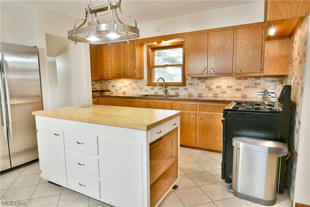 4011 Burkey Road Youngstown, OH 44515 - Photo 14 of 36 Gallery Image 14
