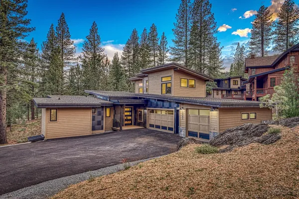 $2,325,000 | 10541 Brickell Court, Truckee, CA 96161