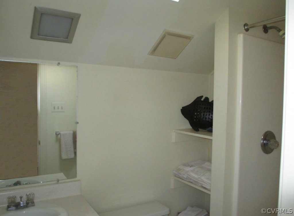 4303 Custis Road Richmond, VA 23225 - Photo 5 of 20 Gallery Image 5