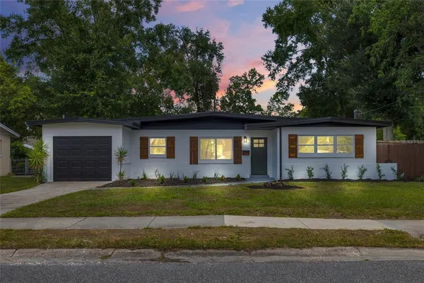 $369,900 | 5325 Satel Drive, Orlando, FL 32810