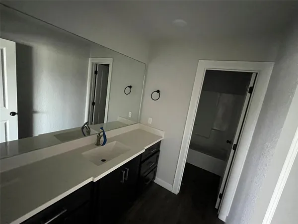 $401,000 | 16 Greystone Court, Angleton, TX 77515