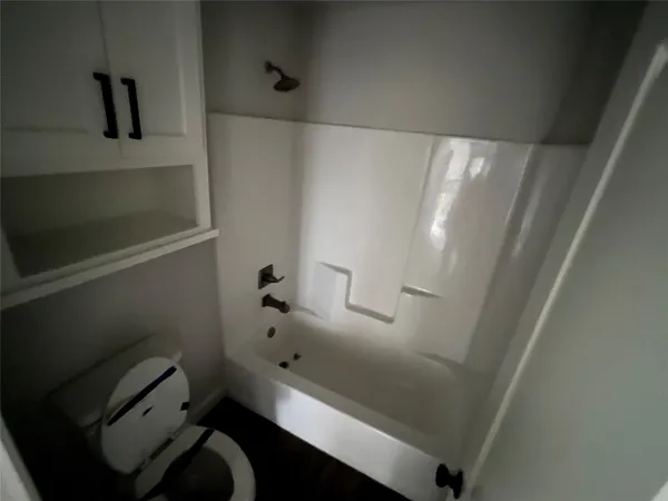 $401,000 | 16 Greystone Court, Angleton, TX 77515