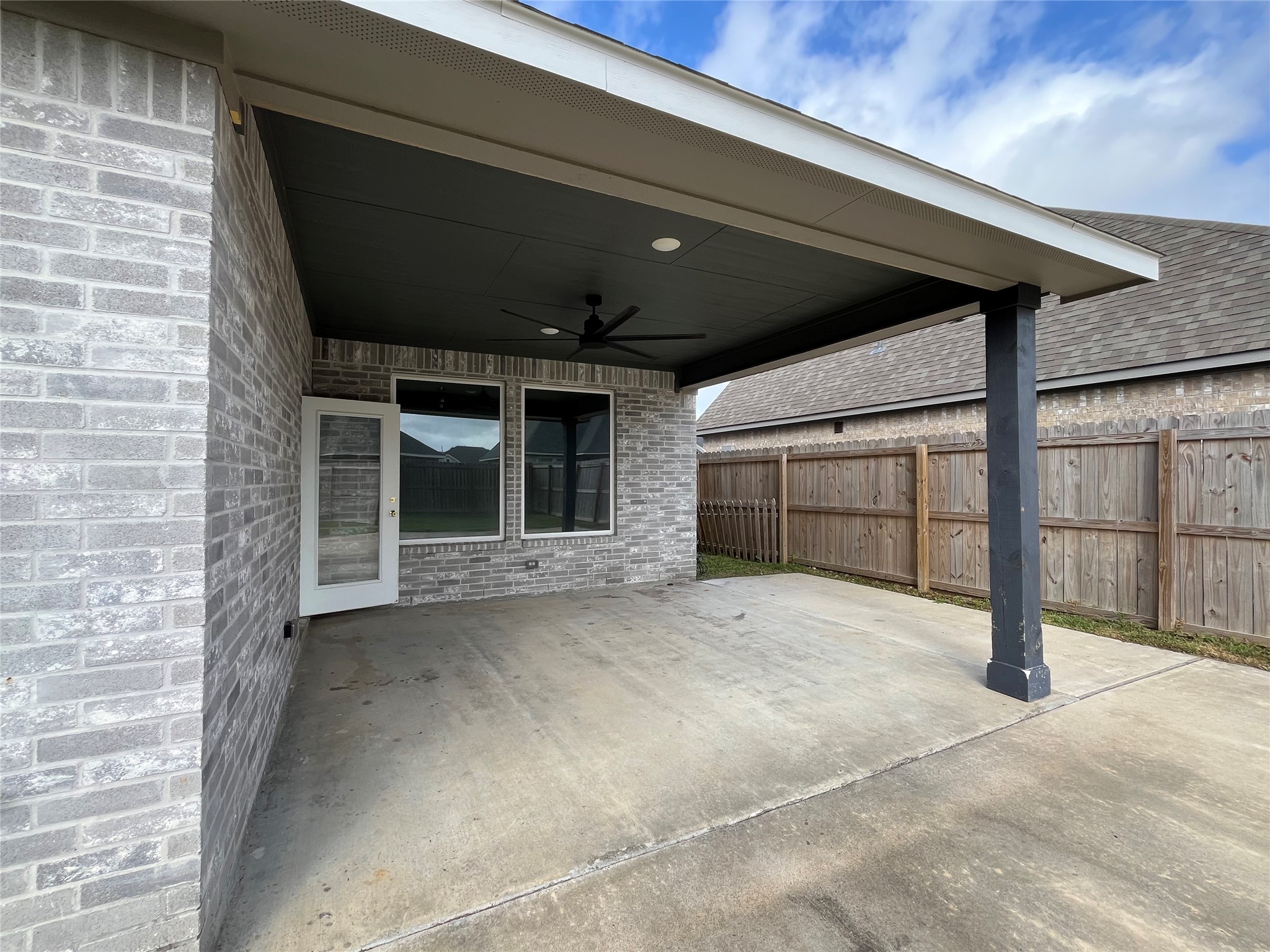 16 Greystone Court Angleton, TX 77515 - Photo 15 of 20