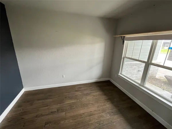 $401,000 | 16 Greystone Court, Angleton, TX 77515