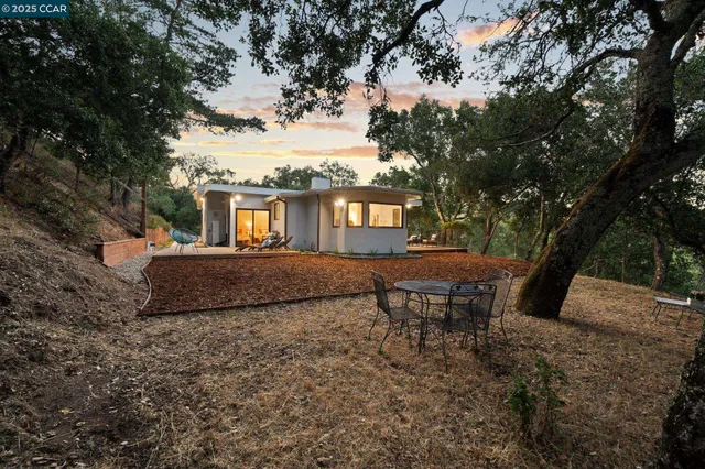 $2,748,000 | 233 Melody Lane, Orinda, CA 94563