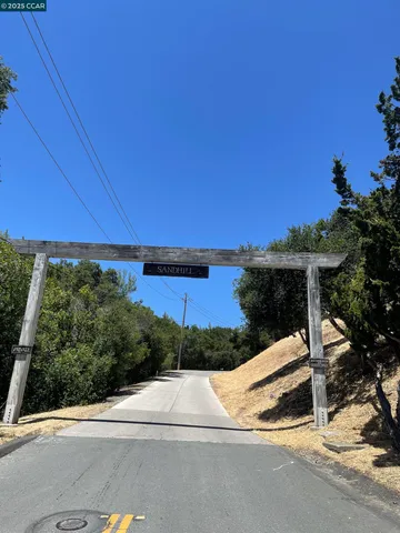 $2,748,000 | 233 Melody Lane, Orinda, CA 94563