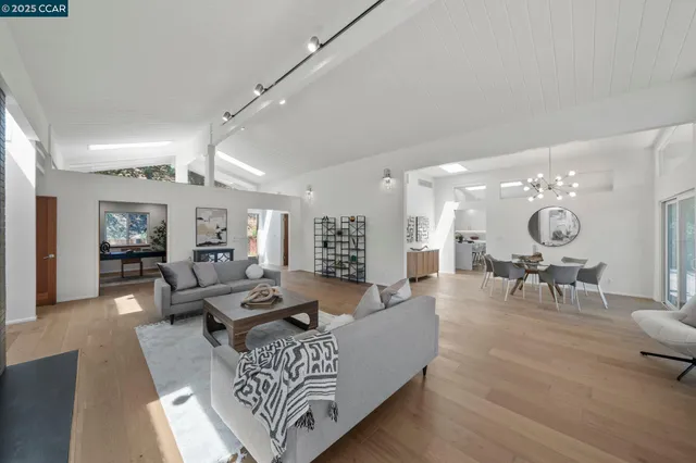 $2,748,000 | 233 Melody Lane, Orinda, CA 94563