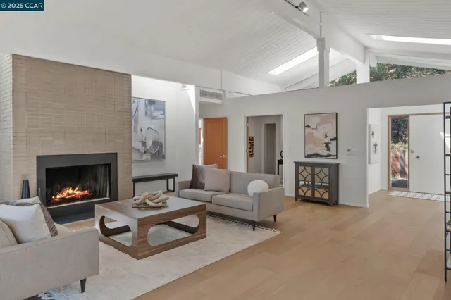 $2,748,000 | 233 Melody Lane, Orinda, CA 94563