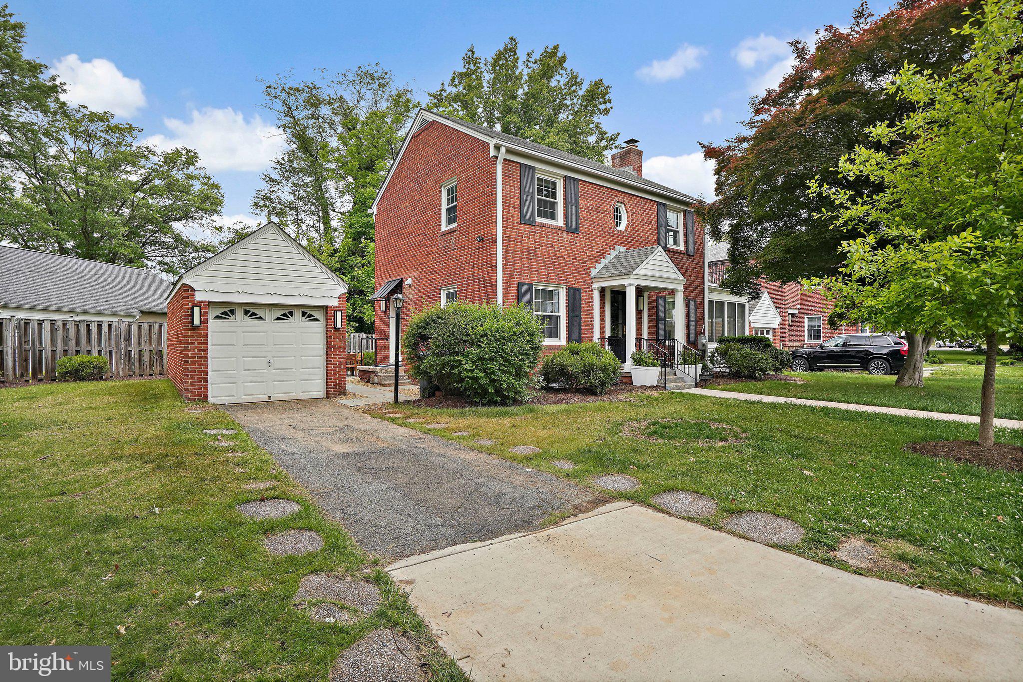 3305 Chestnut Street Northwest Washington, DC 20015 - Photo 2 of 34 3305 Chestnut S NW