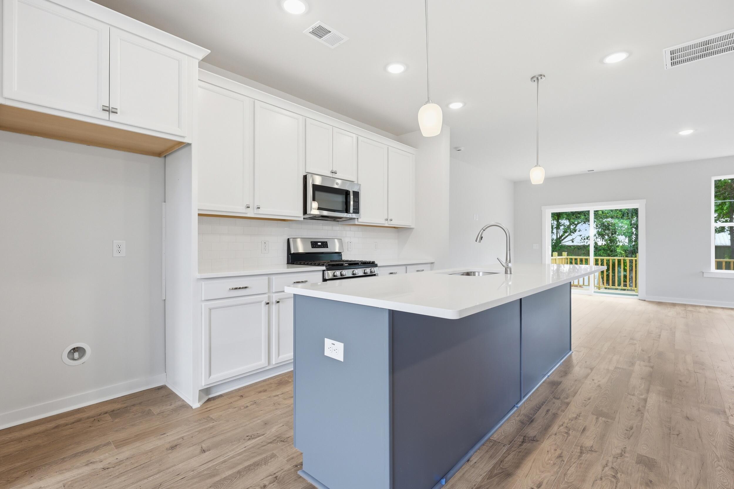 134 Fernbank Road Johns Island, SC 29455 - Photo 15 of 37 Main Level Kitchen