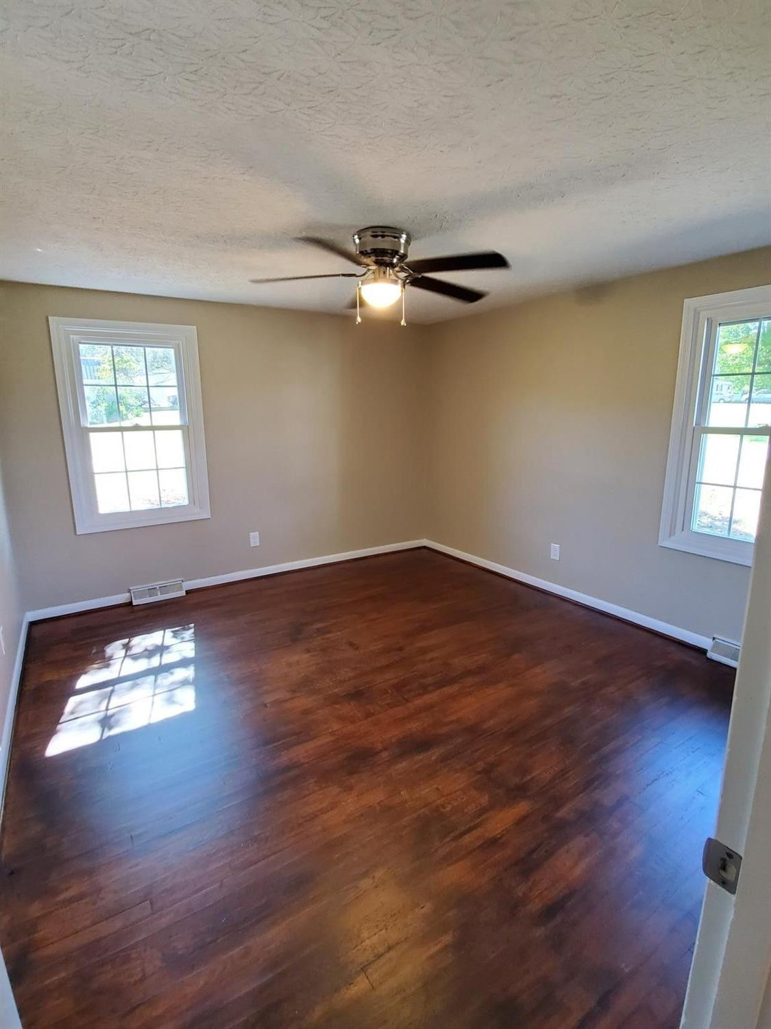 90 1st Street Perryville, KY 40468 - Photo 10 of 15 Photo 10