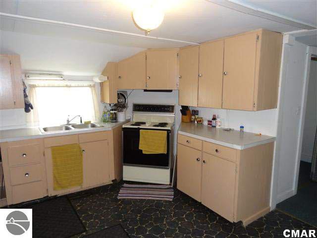 7499 Maple Grove Road Lake, MI 48632 - Photo 21 of 24 1772751-20.JPG
