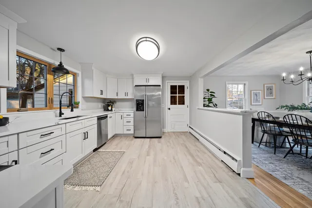 $600,000 | 4 Forest Road, Atkinson, NH 03811