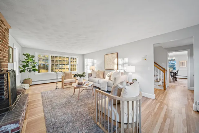 $600,000 | 4 Forest Road, Atkinson, NH 03811