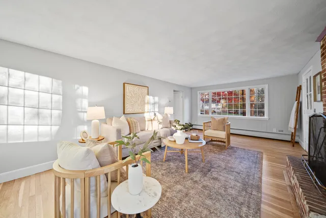 $600,000 | 4 Forest Road, Atkinson, NH 03811