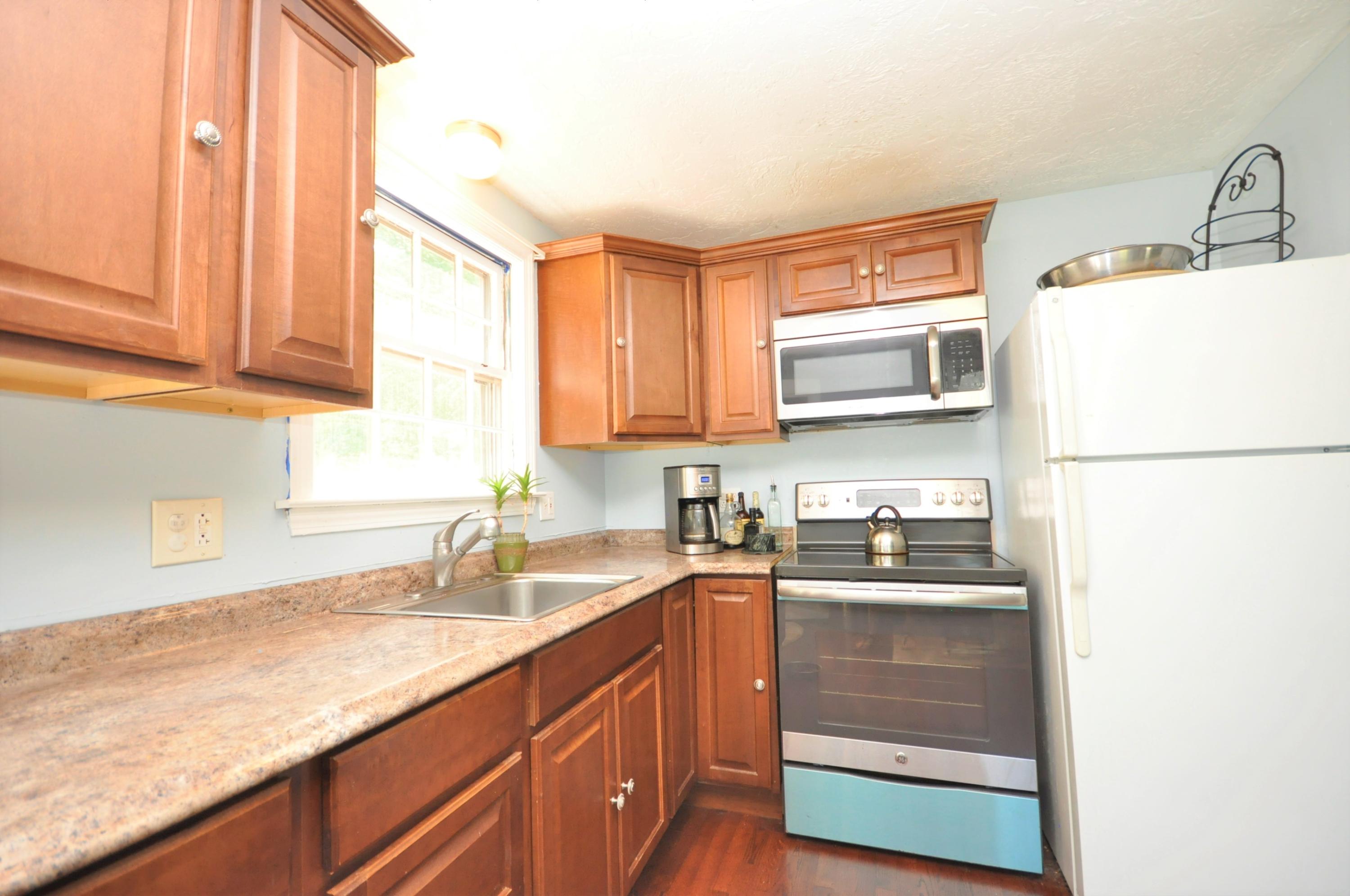 1690 State Road Plymouth, MA 02360 - Photo 6 of 23 _DSC0045