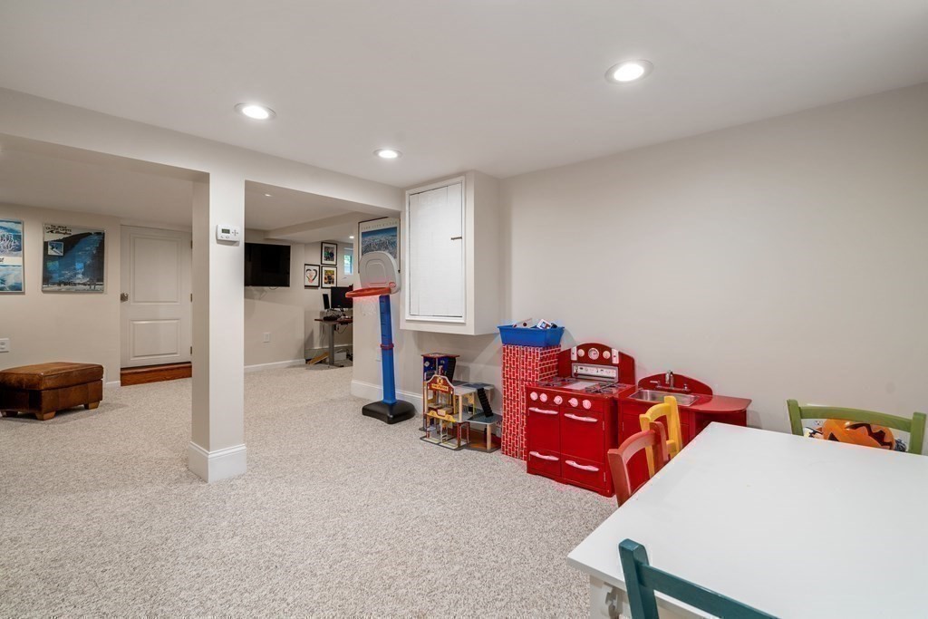 17 Westway Road Wayland, MA 01778 - Photo 22 of 26 Gallery Image 22