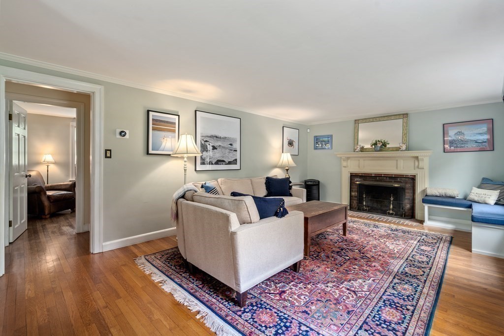17 Westway Road Wayland, MA 01778 - Photo 10 of 26 Gallery Image 10