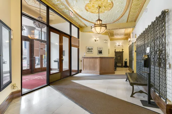$2,000 | 431 South Dearborn Street, Unit 409, Chicago, IL 60605