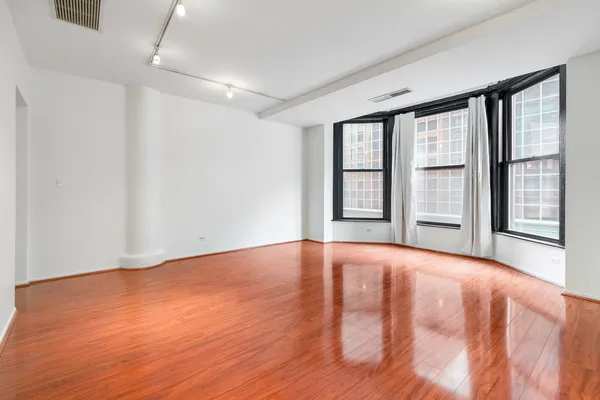 $2,000 | 431 South Dearborn Street, Unit 409, Chicago, IL 60605