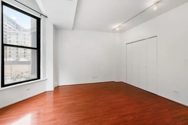 $2,000 | 431 South Dearborn Street, Unit 409, Chicago, IL 60605