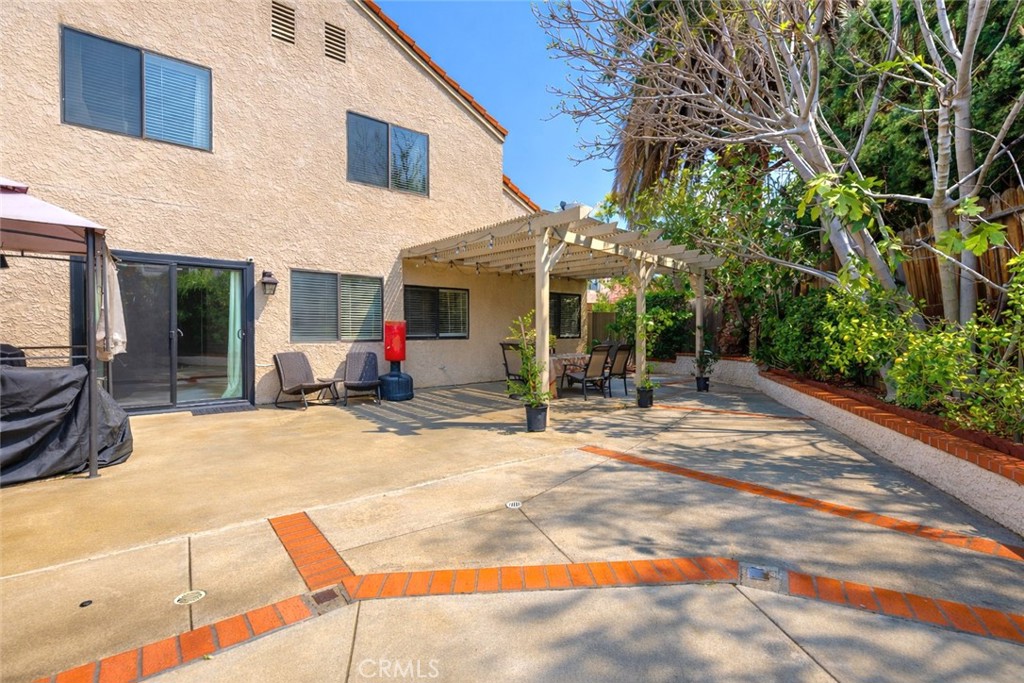 2124 Snowberry Court Simi Valley, CA 93063 - Photo 21 of 23 a view of outdoor space yard and patio