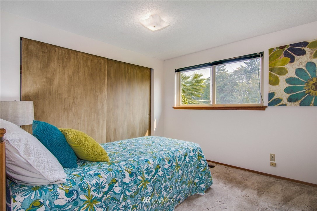 15741 121st Avenue Southeast Renton, WA 98058 - Photo 14 of 25 Gallery Image 14