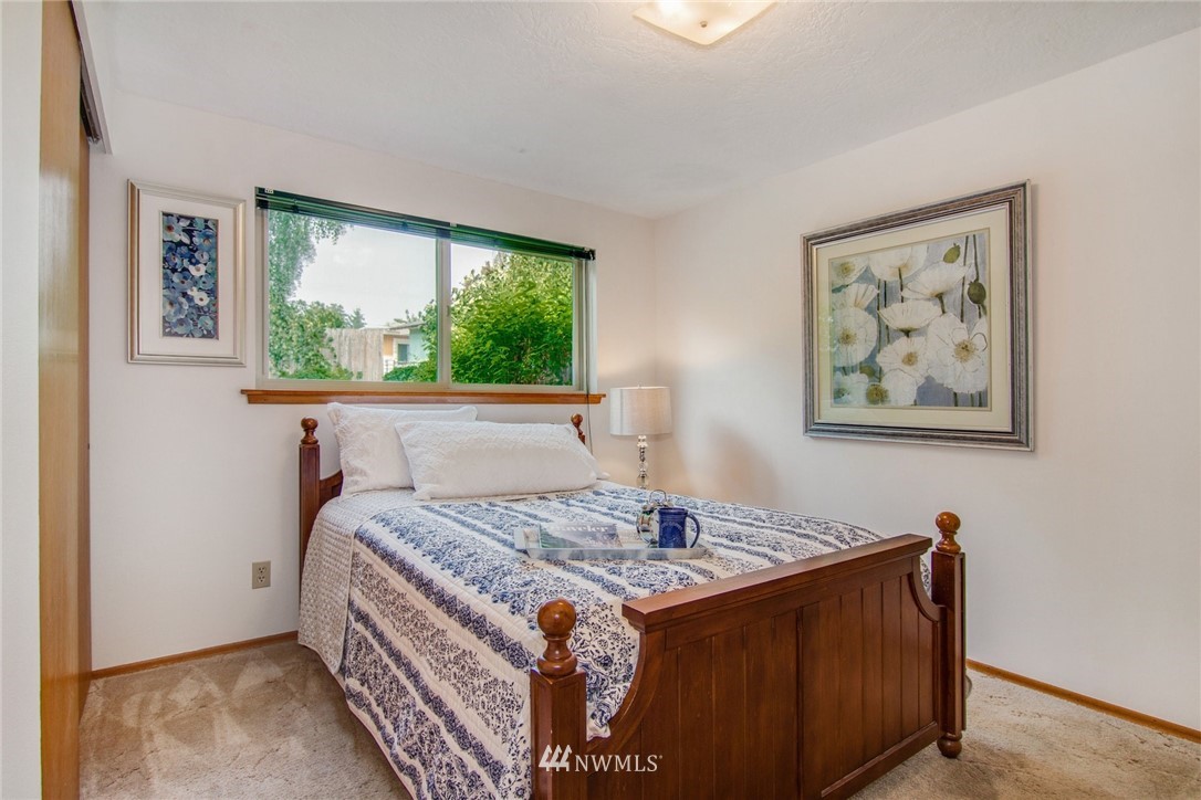 15741 121st Avenue Southeast Renton, WA 98058 - Photo 16 of 25 Gallery Image 16