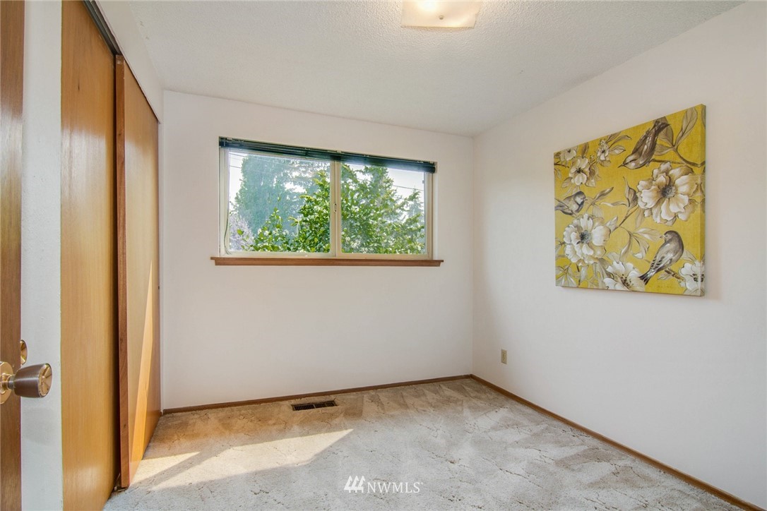 15741 121st Avenue Southeast Renton, WA 98058 - Photo 17 of 25 Gallery Image 17