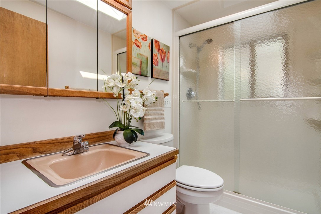 15741 121st Avenue Southeast Renton, WA 98058 - Photo 18 of 25 Gallery Image 18