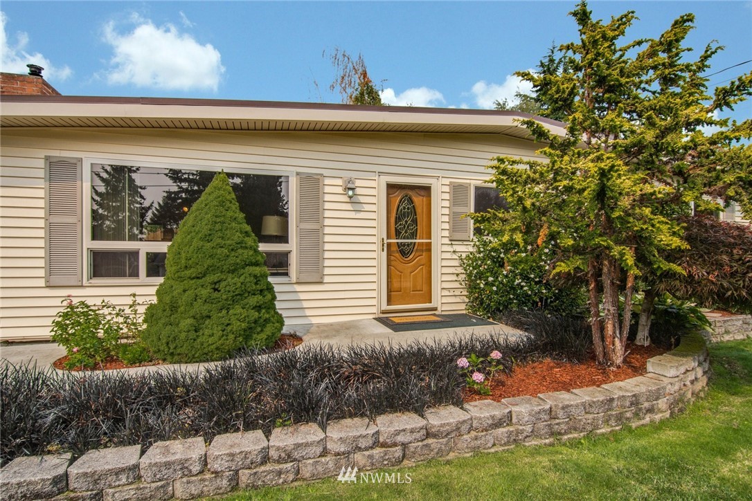 15741 121st Avenue Southeast Renton, WA 98058 - Photo 4 of 25 Gallery Image 4