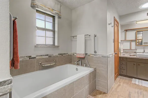 $3,500 | 604 Baker Drive, Hurst, TX 76054
