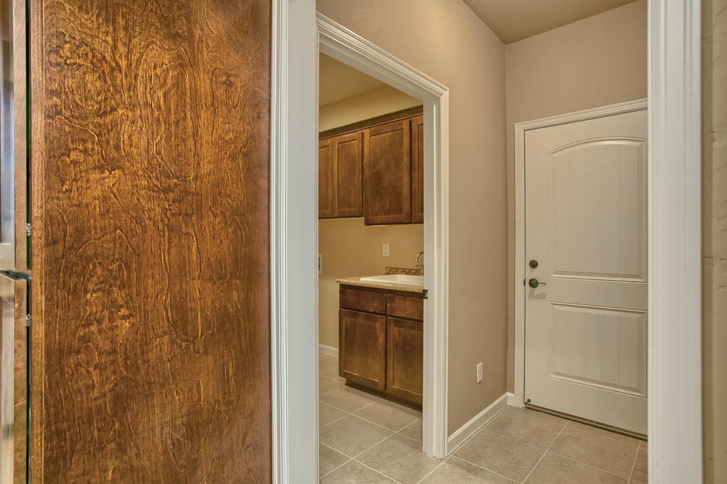 4686 Hillcrest Road Medford, OR 97504 - Photo 28 of 28 Additional Photo